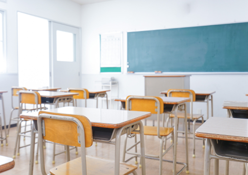 教室の快適性と空気の質を両立する、換気方法とは